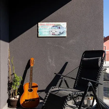 Apartment Good Vibes